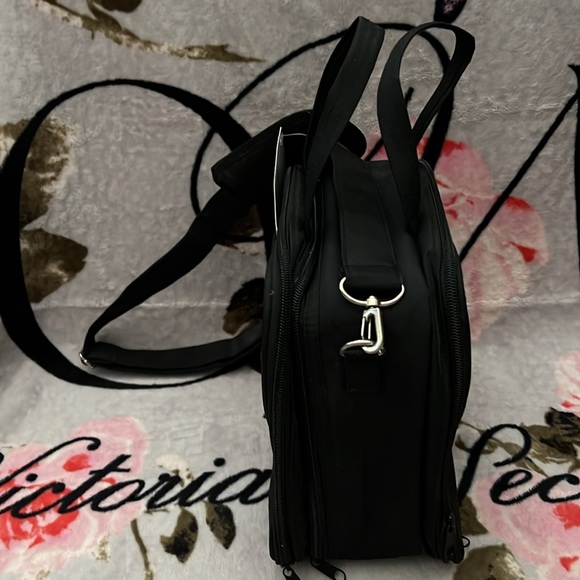 💖💖PRICE DROP💖💖NWT💜DoTERRA Essential Oil Bag by Aroma Ready💜NWT - HOLDS 36 - Picture 4 of 9